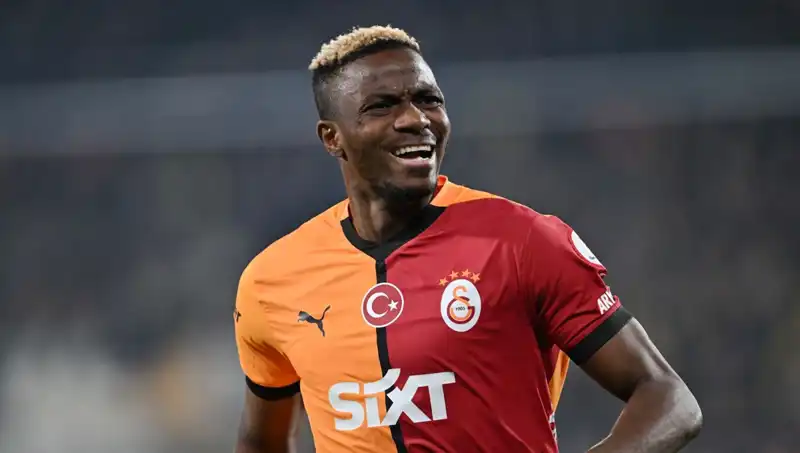 Osimhen'in Geleceği: Napoli ve Galatasaray Geride Kalacak mı?