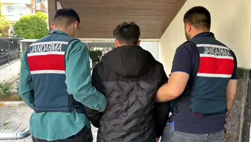 Türkiye'nin Dört İlinde Dolandırıcılık Şebekesine Operasyon: 35 Kişi Tutuklandı