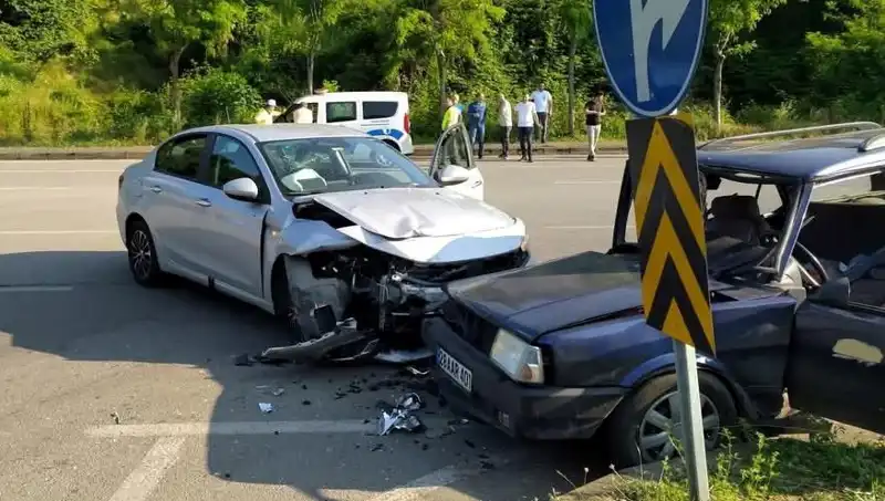 Görele'de Feci Kaza! Sürücü Araç Camından Fırladı, Neyin Bedeli?
