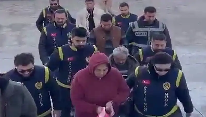 Kayıp Bebek ve Çikolata Poşeti: 7 Yıl Sonra Ortaya Çıkan Şok Edici Gerçek