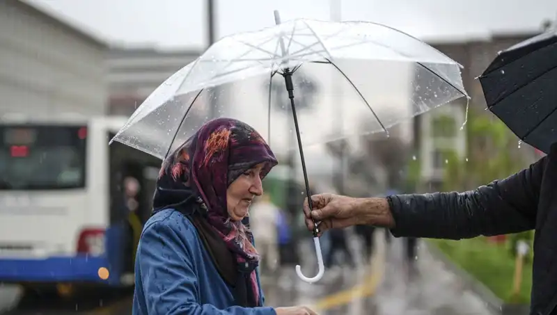 Tüm Türkiye'de Gök Gürültülü Sağanak Yağışlar Bekleniyor: Bugün Hava Durumu