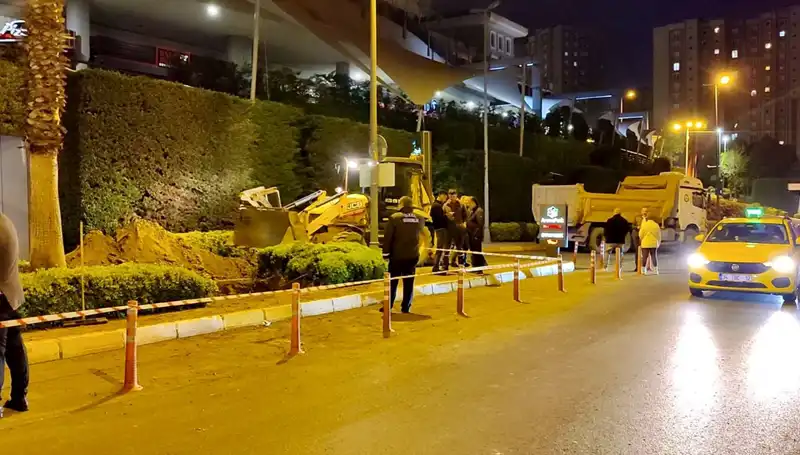 Küçükçekmece'de Doğal Gaz Borusu Patladı: Olayın Ayrıntıları Ortaya Çıktı!