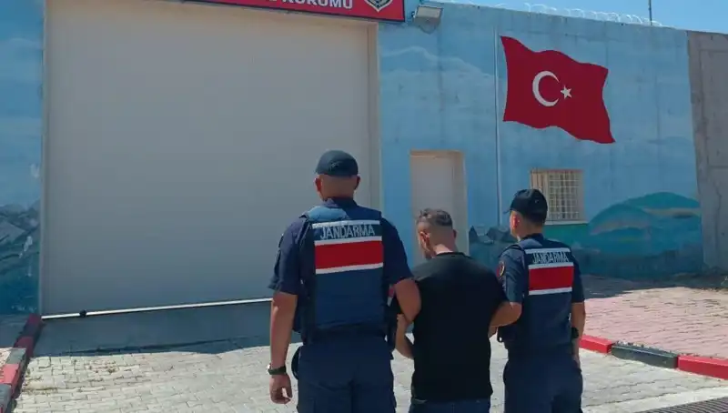 Afyon'da Suçlulara Baskın: 9 Şüpheli Yakalandı!