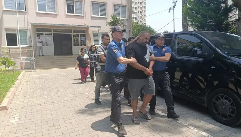 Adana'da Dolandırıcılık Operasyonu: 4 Kişi Tutuklandı, Detaylar Erken Açıklanacak!