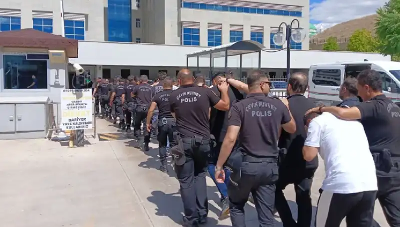 Ankara'da Haraç Çetesi Çökertildi: Avukatlar Arasındaki İlişkiler Ortaya Çıktı