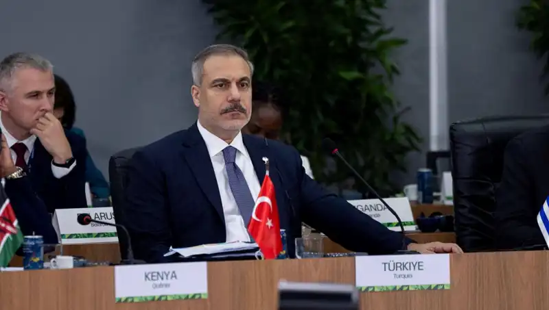 Bakan Fidan BRICS Zirvesi'nde Yapay Zeka Uyarısı: Tedbir Almadan Olmaz!
