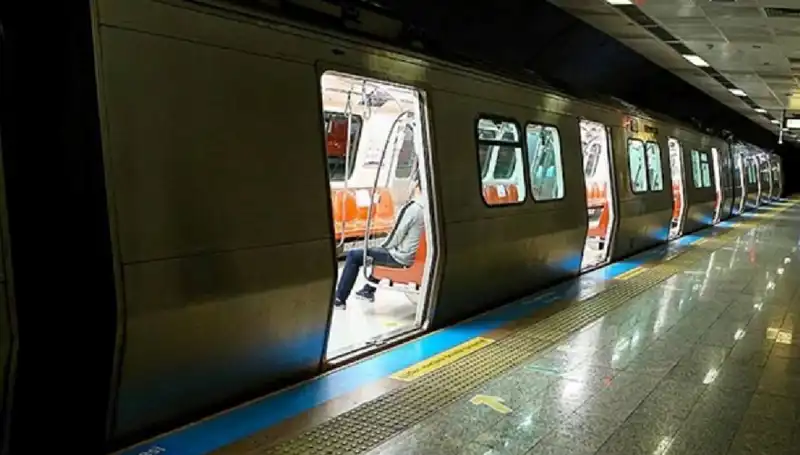 İstanbul Metro'sunda Kritik Kapatmalar: Hangi Duraklar Etkilenecek?