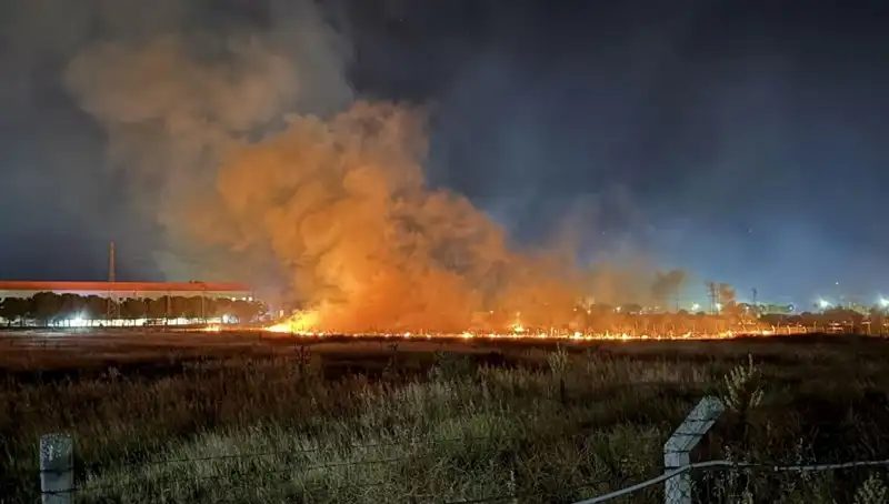 İzmir'de Gece Yarısı Yangın Paniği: Farklılıklar ve Cesaretle Mücadele