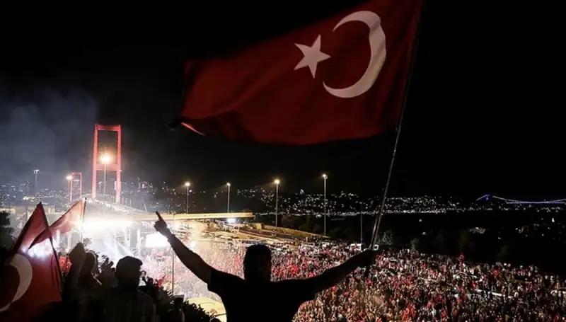 15 Temmuz'un Sırrı: "En Uzun Gece" Külliye'de Sahnelenecek!