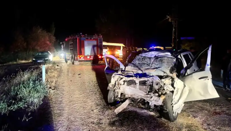 Ciple Traktör Çarpışması: 5 Yaralı, Olay Yerindeki Gözlemler Şok Etti