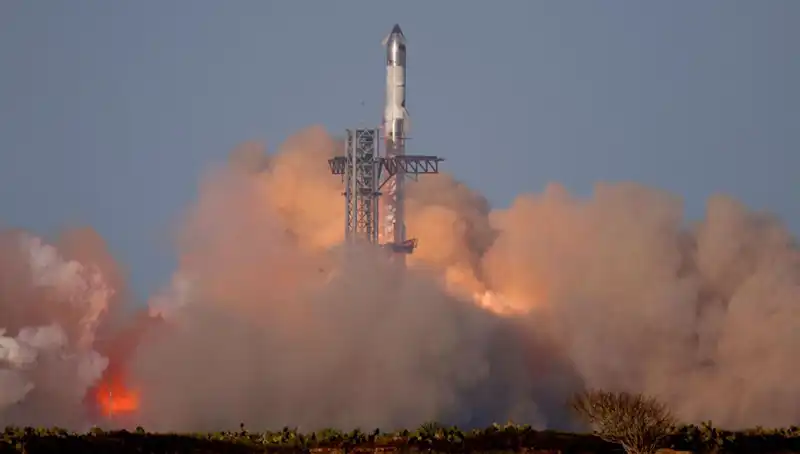 Dünyanın En Güçlü Roketi Starship, 8. Testinde Bir Kez Daha Patladı!
