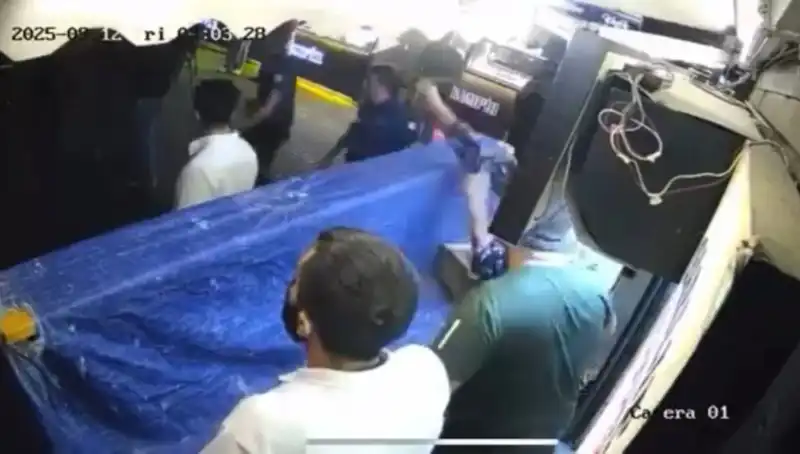 Ortaköy'de Geceye Damga Vuran Kavga: Tekme Tokat Savaş!
