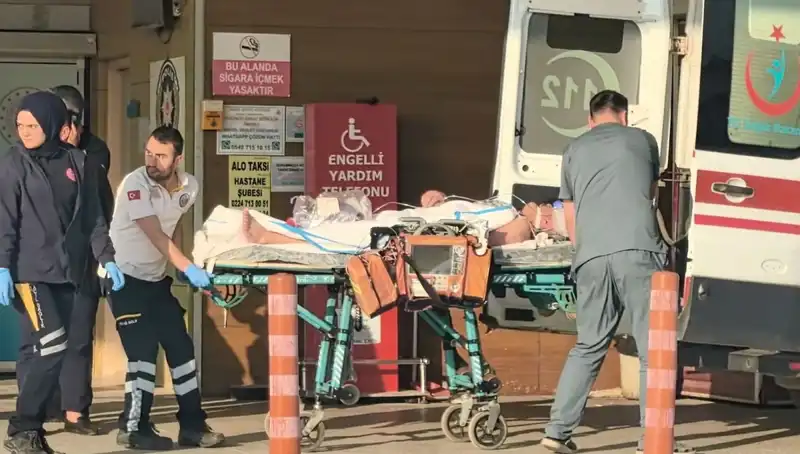 Sahte Alkol Faciası: 5 Kişi Komaya Girdi, Sağlık Kurumları Harekete Geçti