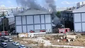 Başakşehir Sanayi Sitesinde Büyük Yangın: Olayın Perde Arkası