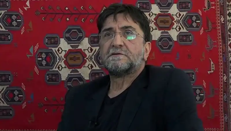 Gazeteci Nihat Genç, Medya Dünyasında Derin Bir İz Bırakarak Hayatını Kaybetti