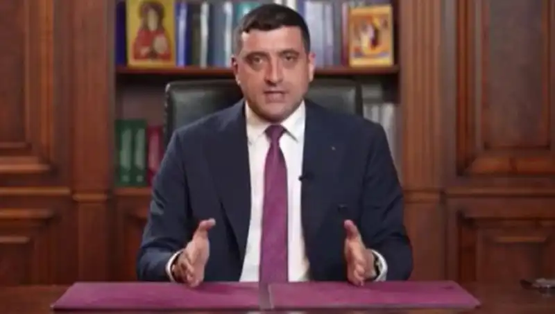 Romanya'da Seçimlerde Hızla Yükselen Aşırı Sağcı Aday: İlk Tur Sonuçları Ne Söylüyor?