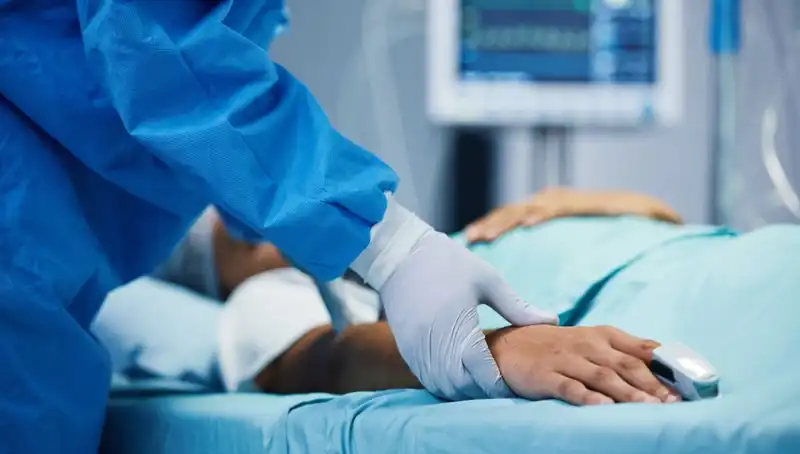 Ölümcül Hastalık Sonrası Hayatta Kalma Mücadelesi: İyileşmeye Umut Kaldı mı?