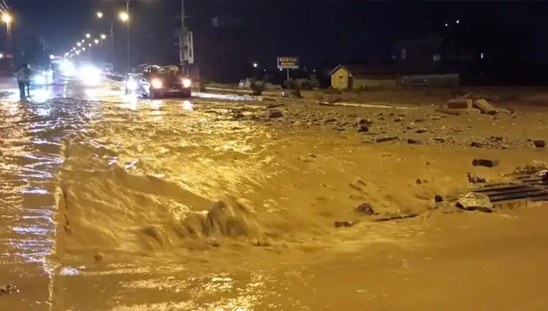 Konya ve Ankara'da Sel Felaketi: Hasar ve Kurtarma Çalışmaları Başladı