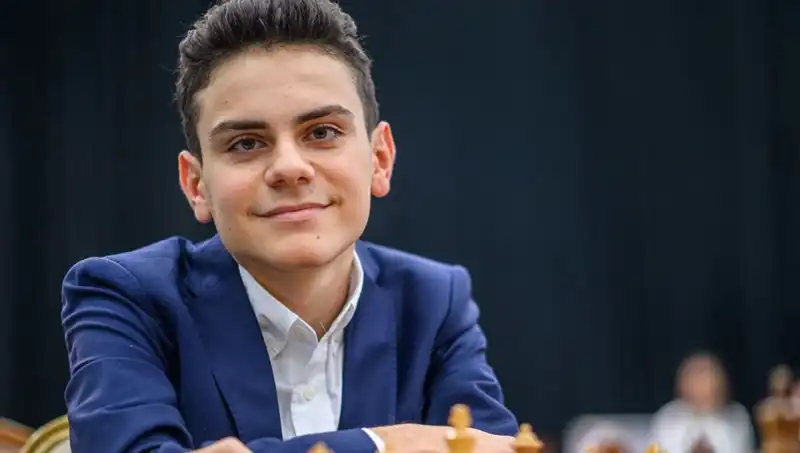 16 Yaşında Tarihe Geçen Türk Yeteneği: Dünya Şampiyonunu Yenen İlk Sporcu