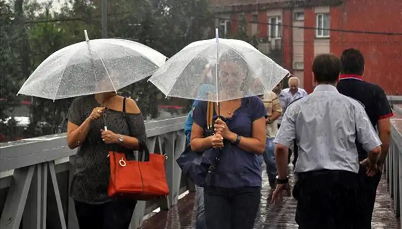 Sıcak Hava Dalgası ve Sağanak Yağışlar: Dikkat Edilmesi Gerekenler