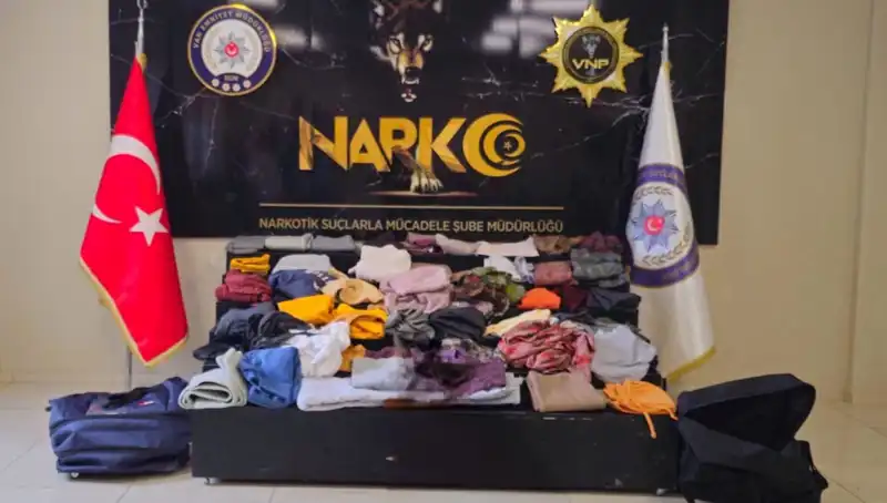 Karşısında 32 Kilo Metamfetaminle Yakalandı: Uyuşturucu Ticareti Şoku