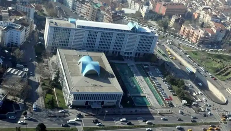 İstanbul Büyükşehir Belediyesi'nde Enderun WhatsApp Grubuna Yönelik Soruşturma Derinleşiyor
